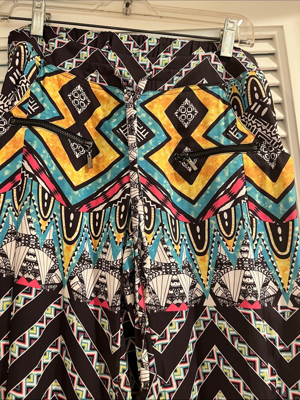 2B Bebe Geometric Print Elastic Waist Pants - Black, Yellow, Teal, Pink
Size S - Picture 2 of 3